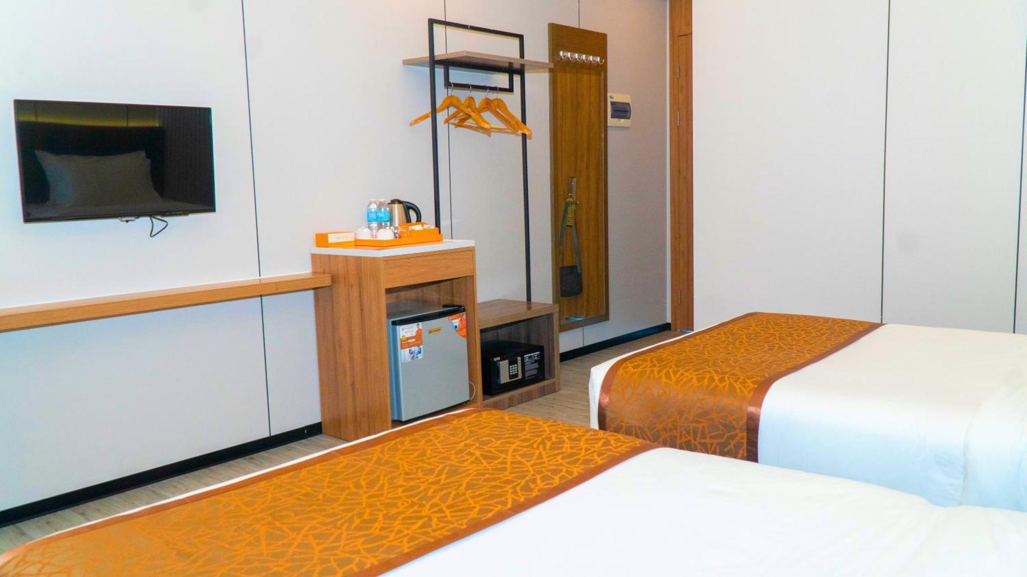 Vienna Hotel Coron Exterior photo